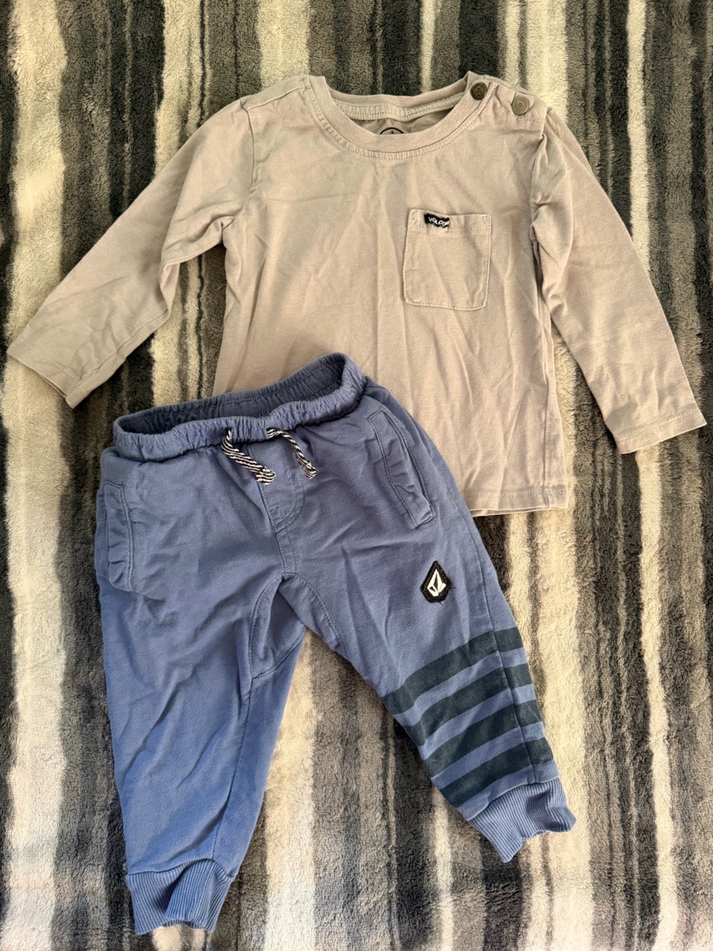 Volcom Kids Matching Set in Blue and Cream